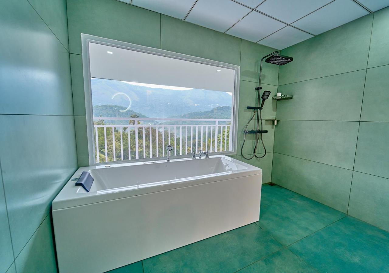 Ice Mist Pool Resort Munnar By Voye Homes Exterior photo